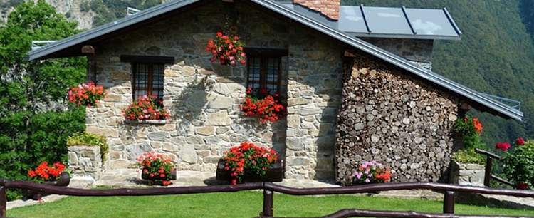 Side view of a cottage